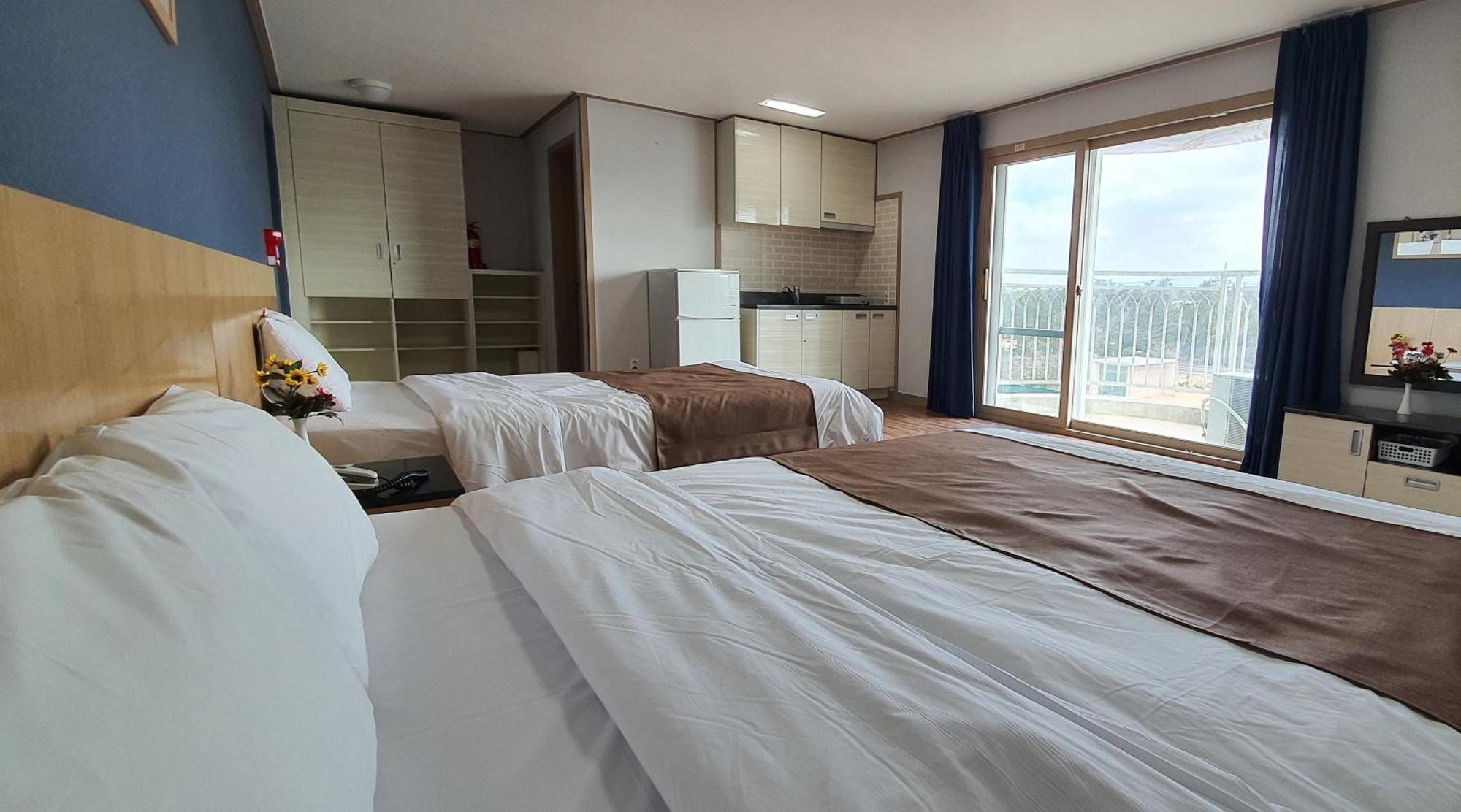 Blue Hawaii Resort Jeju Room photo